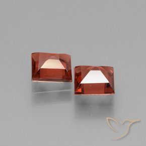 Shop natural 1.45ct ディープレッド ロードライトガーネット gems, 四角形, from モザンビーグ at GemSelect. In stock, global shipping!