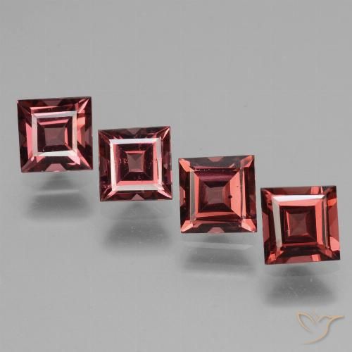 Shop natural 2.85ct ディープレッド ロードライトガーネット gems, 四角形, from モザンビーグ at GemSelect. In stock, global shipping!