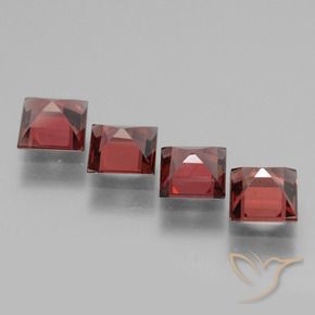 Shop natural 3.25ct ダークレッド ロードライトガーネット gems, 四角形, from モザンビーグ at GemSelect. In stock, global shipping!