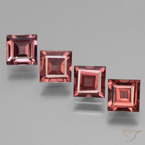 Shop natural 2.87ct 薄いスカーレットレッド ロードライトガーネット gems, 四角形, from モザンビーグ at GemSelect. In stock, global shipping!