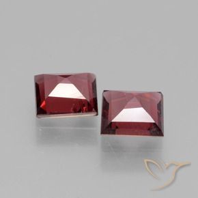 Shop natural 1.37ct ミディアムレッド ロードライトガーネット gems, 四角形, from モザンビーグ at GemSelect. In stock, global shipping!
