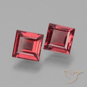 Shop natural 1.40ct ピンクがかったレッド ロードライトガーネット gems, 四角形, from モザンビーグ at GemSelect. In stock, global shipping!