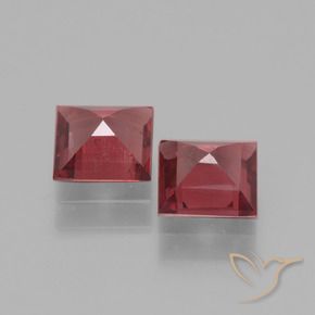 Shop natural 1.49ct ピンクがかったレッド ロードライトガーネット gems, 四角形, from モザンビーグ at GemSelect. In stock, global shipping!