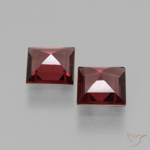 Shop natural 1.43ct ディープレッド ロードライトガーネット gems, 四角形, from モザンビーグ at GemSelect. In stock, global shipping!