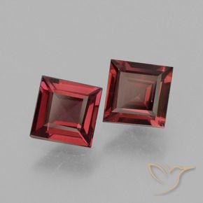 Shop natural 1.45ct ダークレッド ロードライトガーネット gems, 四角形, from モザンビーグ at GemSelect. In stock, global shipping!