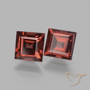 Shop natural 1.72ct スカーレットレッド ロードライトガーネット gems, 四角形, from モザンビーグ at GemSelect. In stock, global shipping!