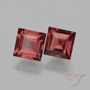 Shop natural 1.62ct ディープレッド ロードライトガーネット gems, 四角形, from モザンビーグ at GemSelect. In stock, global shipping!