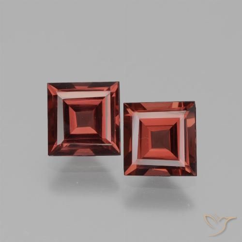 Shop natural 1.42ct ディープレッド ロードライトガーネット gems, 四角形, from モザンビーグ at GemSelect. In stock, global shipping!