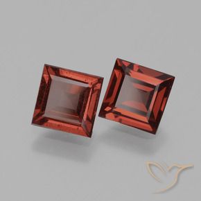 Shop natural 1.52ct スカーレットレッド ロードライトガーネット gems, 四角形, from モザンビーグ at GemSelect. In stock, global shipping!