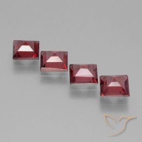 Shop natural 2.52ct ミディアムレッド ロードライトガーネット gems, 四角形, from モザンビーグ at GemSelect. In stock, global shipping!