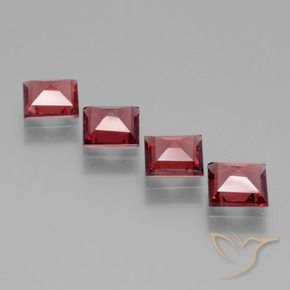 Shop natural 2.33ct スカーレットレッド ロードライトガーネット gems, 四角形, from モザンビーグ at GemSelect. In stock, global shipping!