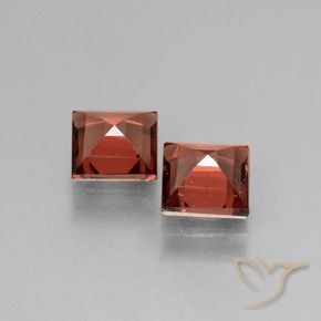 Shop natural 1.49ct スカーレットレッド ロードライトガーネット gems, 四角形, from モザンビーグ at GemSelect. In stock, global shipping!