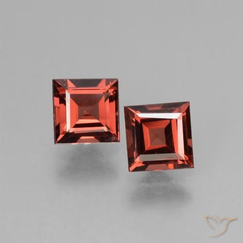 Shop natural 1.55ct ミディアムレッド ロードライトガーネット gems, 四角形, from モザンビーグ at GemSelect. In stock, global shipping!