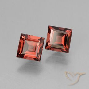 Shop natural 1.55ct ミディアムレッド ロードライトガーネット gems, 四角形, from モザンビーグ at GemSelect. In stock, global shipping!