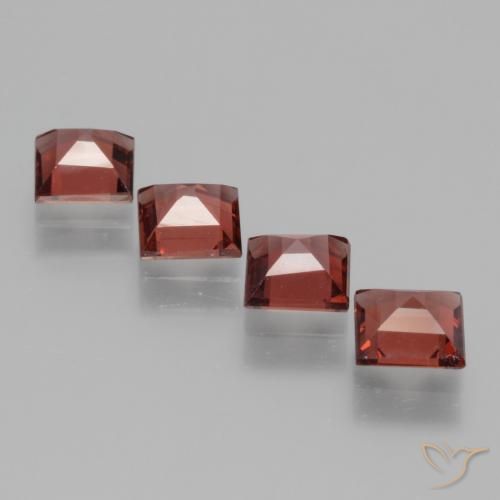 Shop natural 2.60ct ダークレッド ロードライトガーネット gems, 四角形, from モザンビーグ at GemSelect. In stock, global shipping!