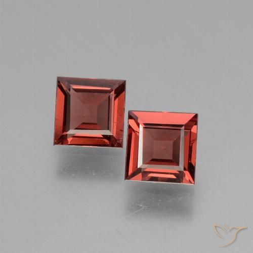 Shop natural 1.45ct ディープレッド ロードライトガーネット gems, 四角形, from モザンビーグ at GemSelect. In stock, global shipping!