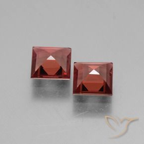 Shop natural 1.45ct ディープレッド ロードライトガーネット gems, 四角形, from モザンビーグ at GemSelect. In stock, global shipping!