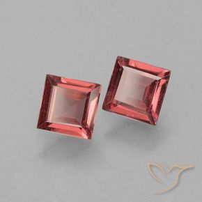 Shop natural 1.39ct 薄いレッド ロードライトガーネット gems, 四角形, from モザンビーグ at GemSelect. In stock, global shipping!