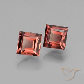 Shop natural 1.52ct スカーレットレッド ロードライトガーネット gems, 四角形, from モザンビーグ at GemSelect. In stock, global shipping!