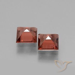 Shop natural 1.52ct スカーレットレッド ロードライトガーネット gems, 四角形, from モザンビーグ at GemSelect. In stock, global shipping!