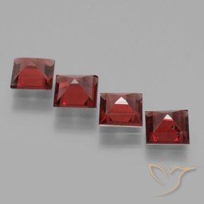 Shop natural 2.65ct 濃いスカーレットレッド ロードライトガーネット gems, 四角形, from モザンビーグ at GemSelect. In stock, global shipping!