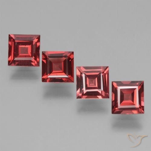 Shop natural 2.81ct スカーレットレッド ロードライトガーネット gems, 四角形, from モザンビーグ at GemSelect. In stock, global shipping!