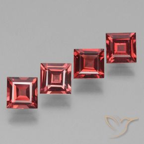Shop natural 2.81ct スカーレットレッド ロードライトガーネット gems, 四角形, from モザンビーグ at GemSelect. In stock, global shipping!