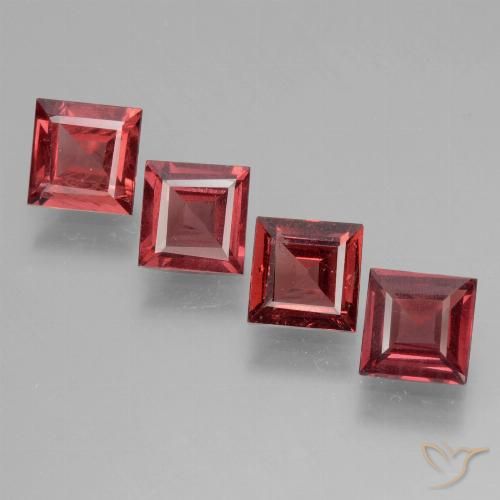 Shop natural 2.60ct ディープレッド ロードライトガーネット gems, 四角形, from モザンビーグ at GemSelect. In stock, global shipping!