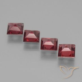 Shop natural 2.60ct メルローレッド ロードライトガーネット gems, 四角形, from モザンビーグ at GemSelect. In stock, global shipping!