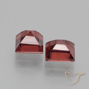 Shop natural 1.61ct ディープレッド ロードライトガーネット gems, 四角形, from モザンビーグ at GemSelect. In stock, global shipping!