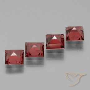 Shop natural 2.65ct メルローレッド ロードライトガーネット gems, 四角形, from モザンビーグ at GemSelect. In stock, global shipping!