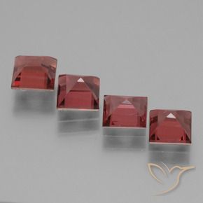Shop natural 3.08ct ディープレッド ロードライトガーネット gems, 四角形, from モザンビーグ at GemSelect. In stock, global shipping!