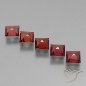 Shop natural 2.90ct メルローレッド ロードライトガーネット gems, 四角形, from モザンビーグ at GemSelect. In stock, global shipping!
