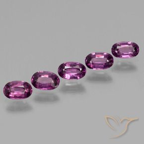 Shop natural 2.15ct ディープパープル ロードライトガーネット gems, 楕円形, from モザンビーグ at GemSelect. In stock, global shipping!