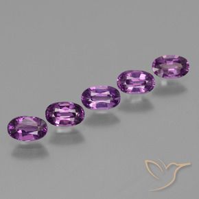 Shop natural 2.09ct ディープパープル ロードライトガーネット gems, 楕円形, from モザンビーグ at GemSelect. In stock, global shipping!