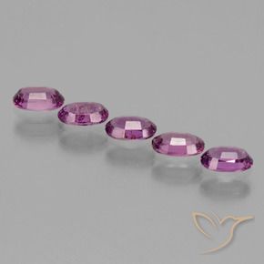 Shop natural 1.92ct ミディアムパープル ロードライトガーネット gems, 楕円形, from モザンビーグ at GemSelect. In stock, global shipping!