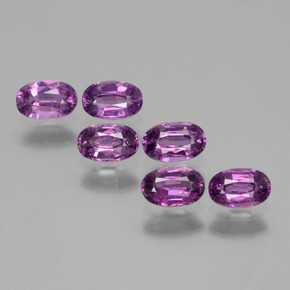 2.53カラットの天然ピンクがかったローズロードライトガーネット（5.4×3.4 mm・オーバルカット）