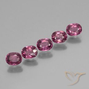 Shop natural 2.45ct 濃いマゼンタピンク ロードライトガーネット gems, 楕円形, from タンザニア at GemSelect. In stock, global shipping!