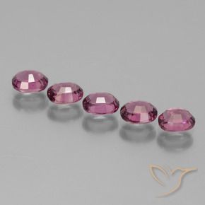 Shop natural 2.45ct 濃いマゼンタピンク ロードライトガーネット gems, 楕円形, from タンザニア at GemSelect. In stock, global shipping!