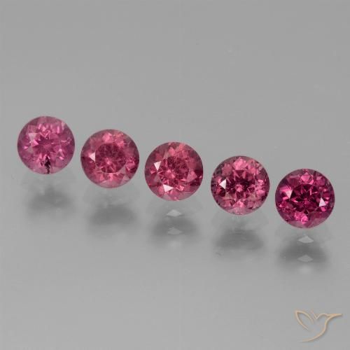 Shop natural 2.74ct ミディアムレッド ロードライトガーネット gems, ラウンド, from タンザニア at GemSelect. In stock, global shipping!