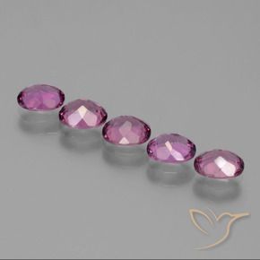 Shop natural 2.93ct 赤みがかったパープル ロードライトガーネット gems, 楕円形, from タンザニア at GemSelect. In stock, global shipping!