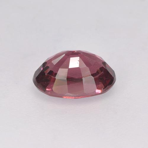 1.15カラットの天然ミディアムダークレッドロードライトガーネット（6.9×5.1 mm・オーバルカット）