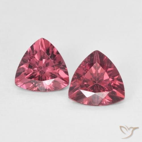 Shop natural 1.08ct パープルレッド ロードライトガーネット gems, トリリオン, from モザンビーグ at GemSelect. In stock, global shipping!