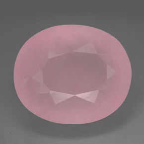 216.65カラットの天然ピンクローズクォーツ（39.1×33.1 mm・透明）