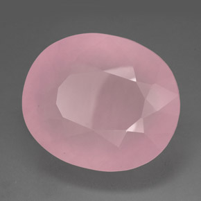 216.65カラットの天然ピンクローズクォーツ（39.1×33.1 mm・透明）