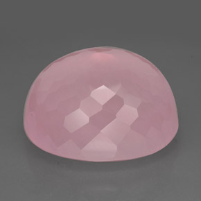 216.65カラットの天然ピンクローズクォーツ（39.1×33.1 mm・透明）