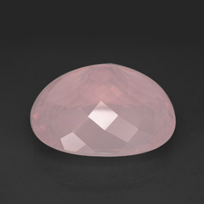 139.70カラットの天然ピンクローズクォーツ（36.9×33 mm・透明）