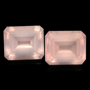 カラットの天然ピンクローズクォーツ（12.2×10.1 mm・透明）