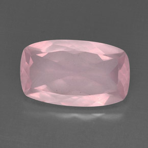 11.86カラットの天然ピンクローズクォーツ（20.1×12.1 mm・透明）