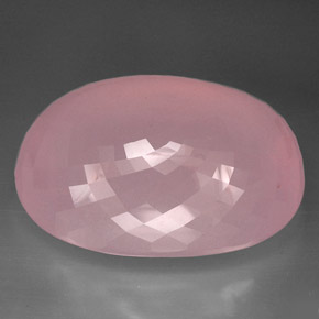 474.40カラットの天然ピンクローズクォーツ（58.5×45.9 mm・透明）